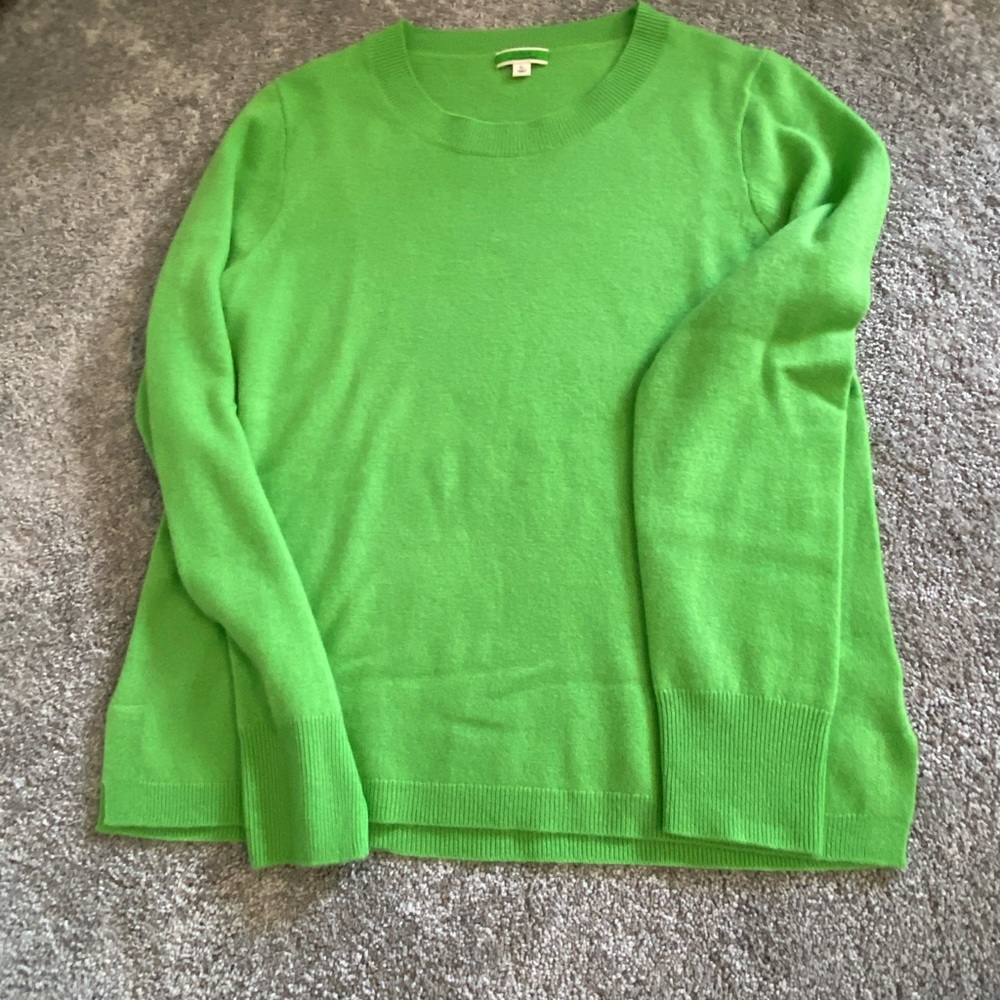 JCrew cashmere sweater Size L bright green. Excellent condition. Smoke free home